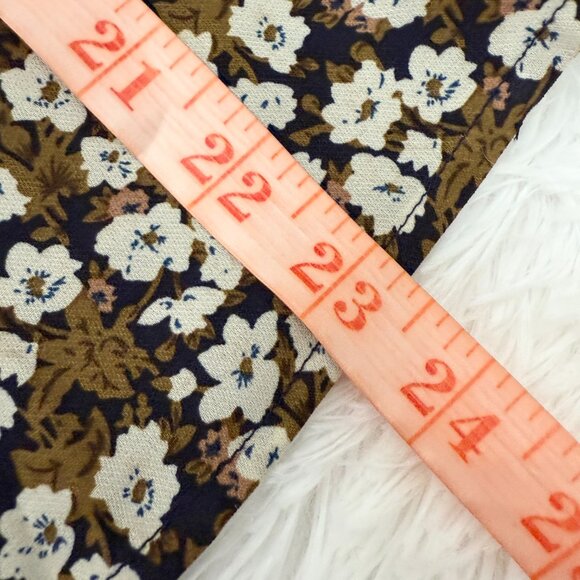 Women Fluter by Dance & Marvel Floral Deep V-neck Blouse in White Mustard Small - Picture 5 of 10